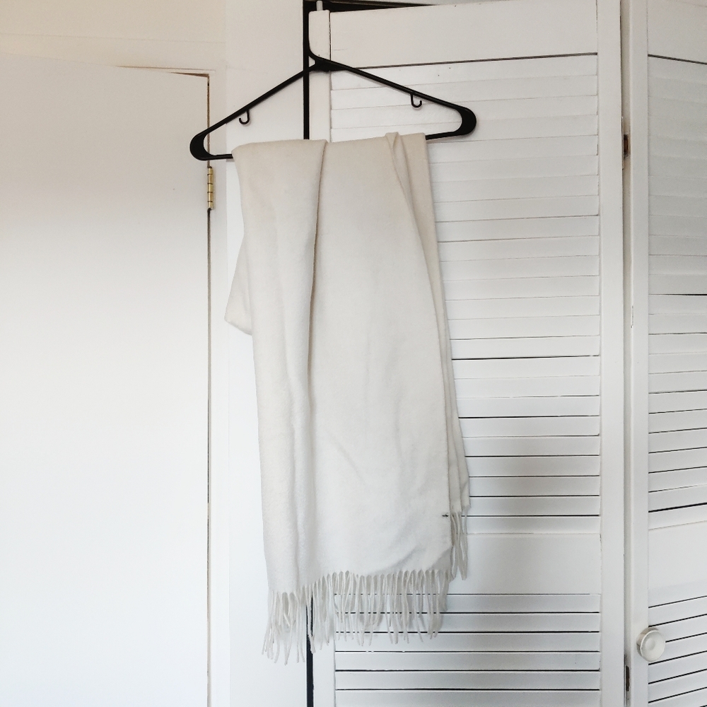 Mango virgin wool long scarf off white ivory